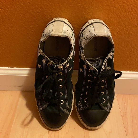 Converse Shoes - Converse All star size 8 black and white stars